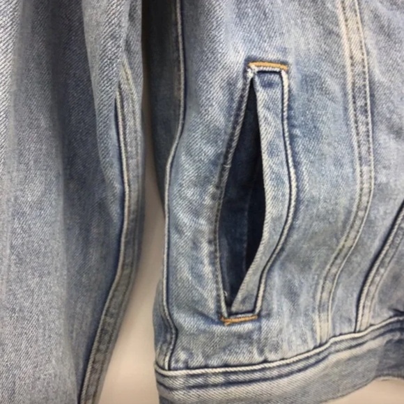 Everlane The Denim Jacket Light Wash - Picture 5 of 11